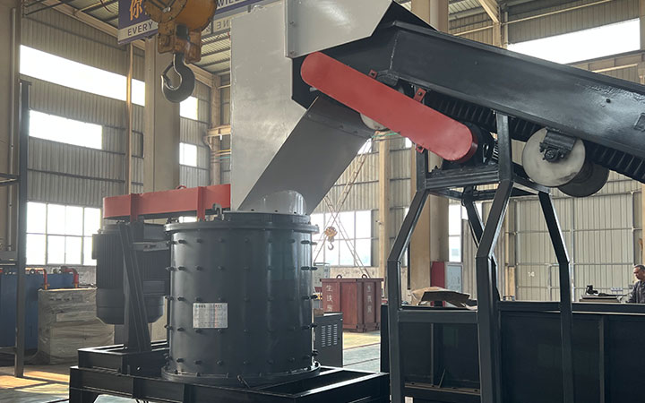 VSC800 立式破碎機(jī)工作原理